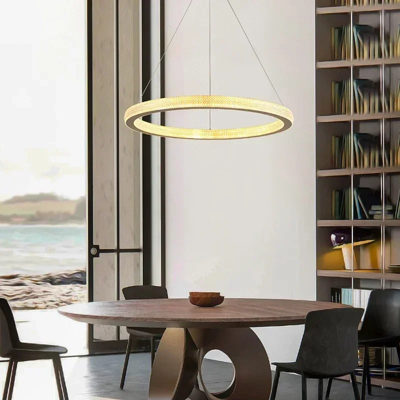 Lampe LED Circulaire en Clip a - Home Decor Exhibition avis et prix